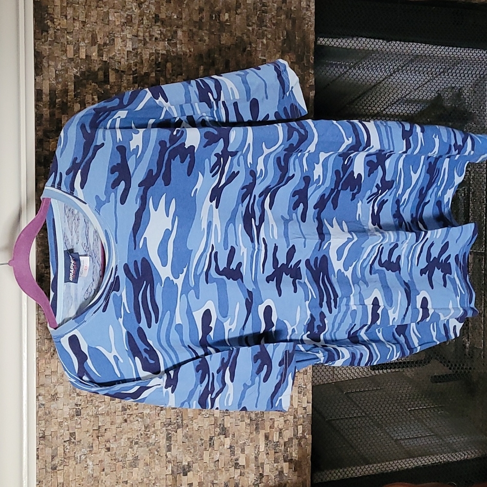 Men's t shirt